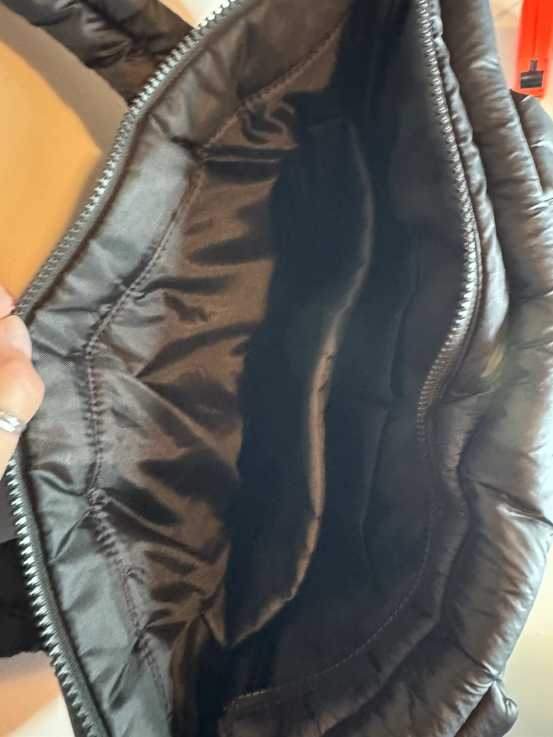 Lole Quilted Puffer Tote Bag, missing shoulder strap - photo 2