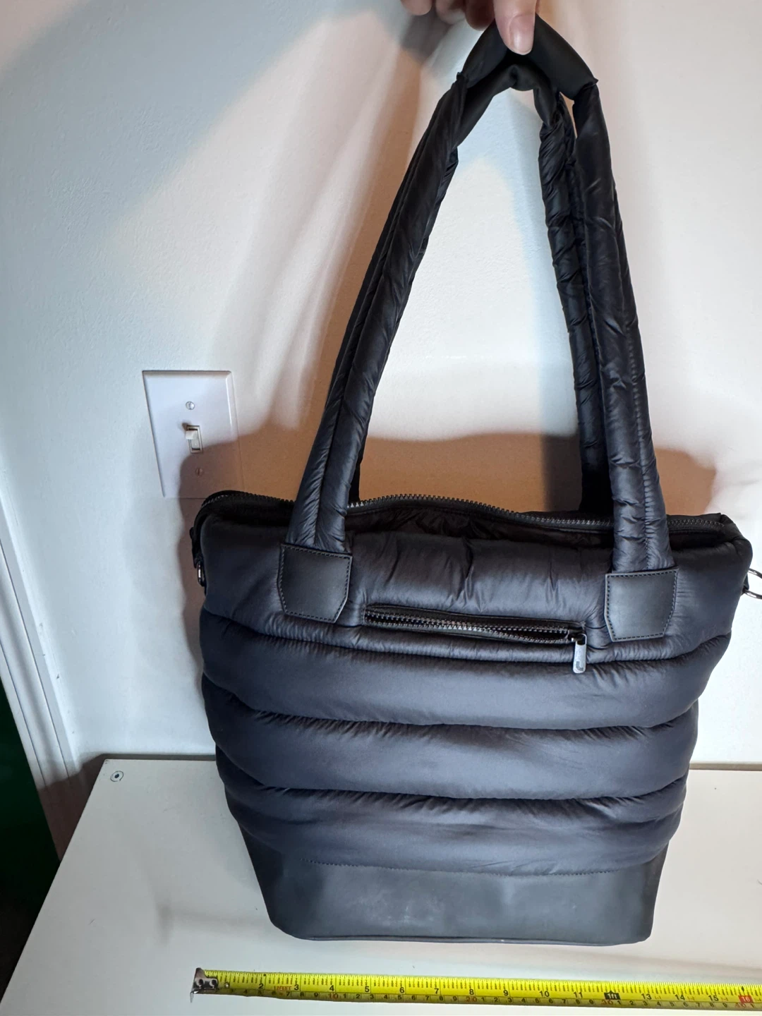 Lole Quilted Puffer Tote Bag, missing shoulder strap - photo 4