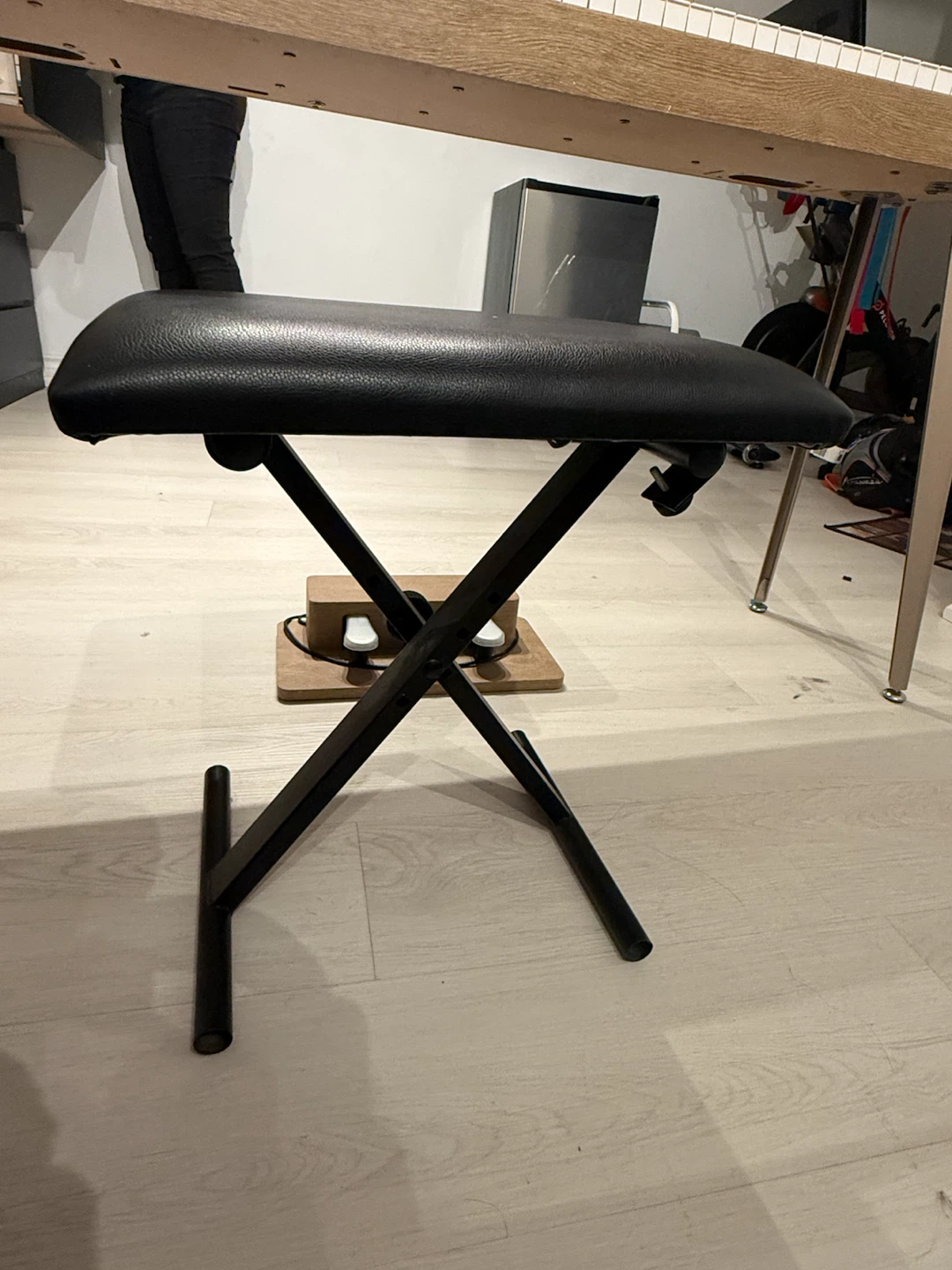Donner Piano with Pedal unit and stool - photo 4