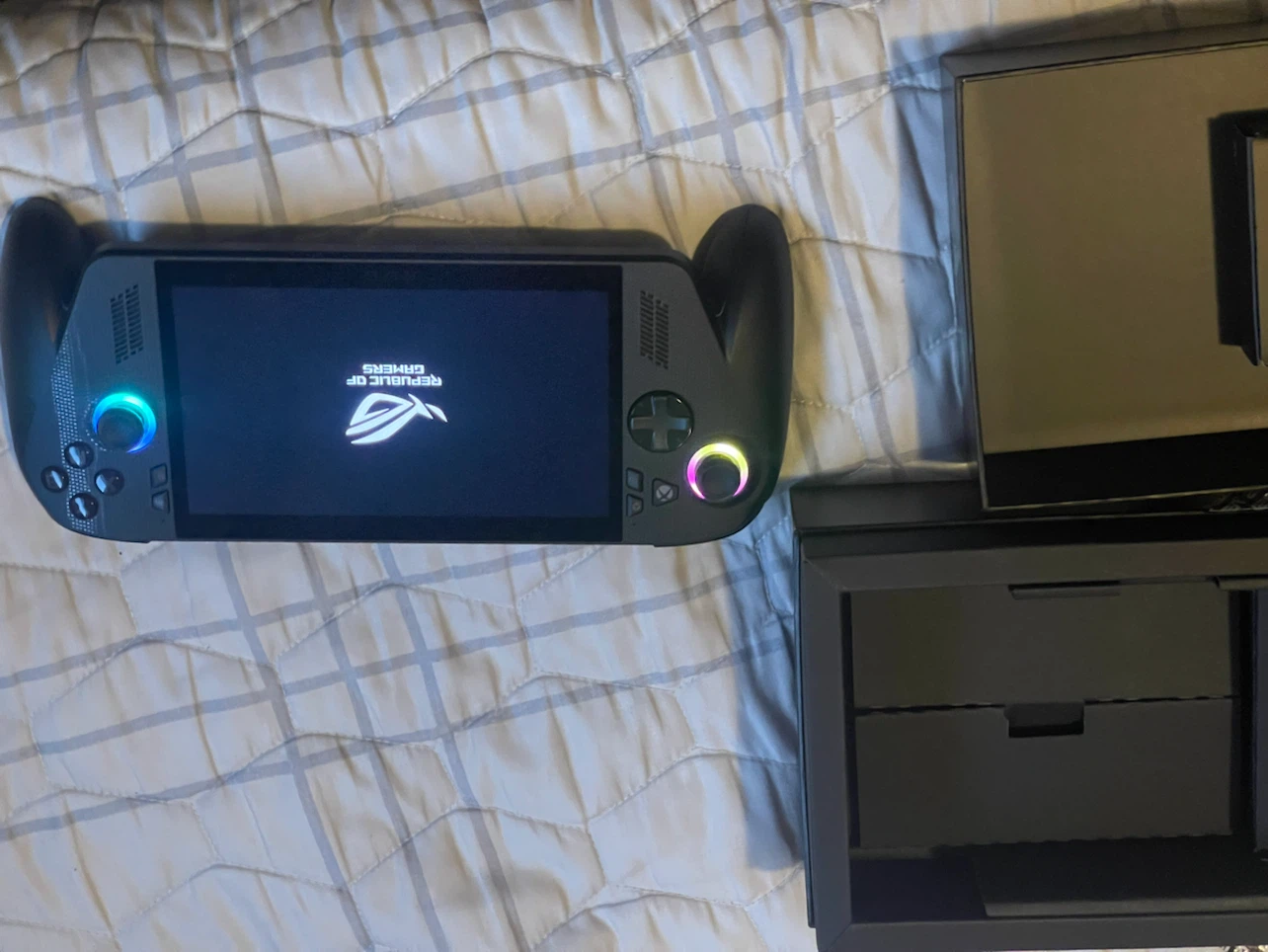 ASUS ROG Ally Gaming Handheld - photo 3