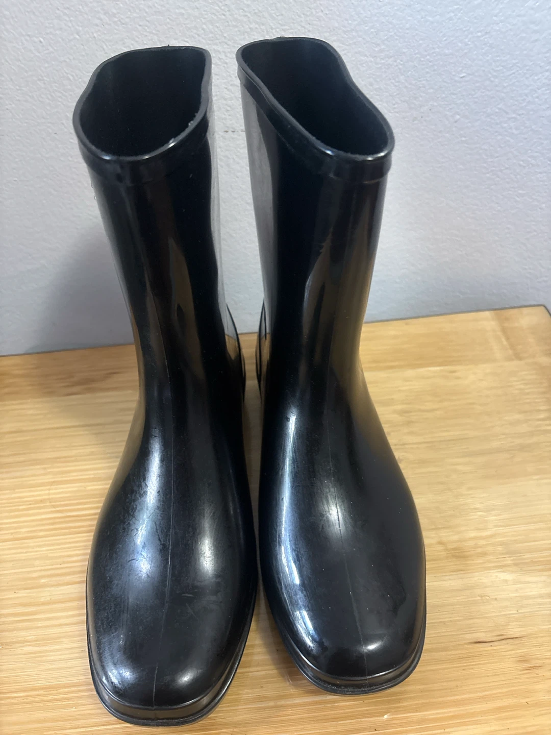 Rain Boots with Rhinestone Heart - photo 3