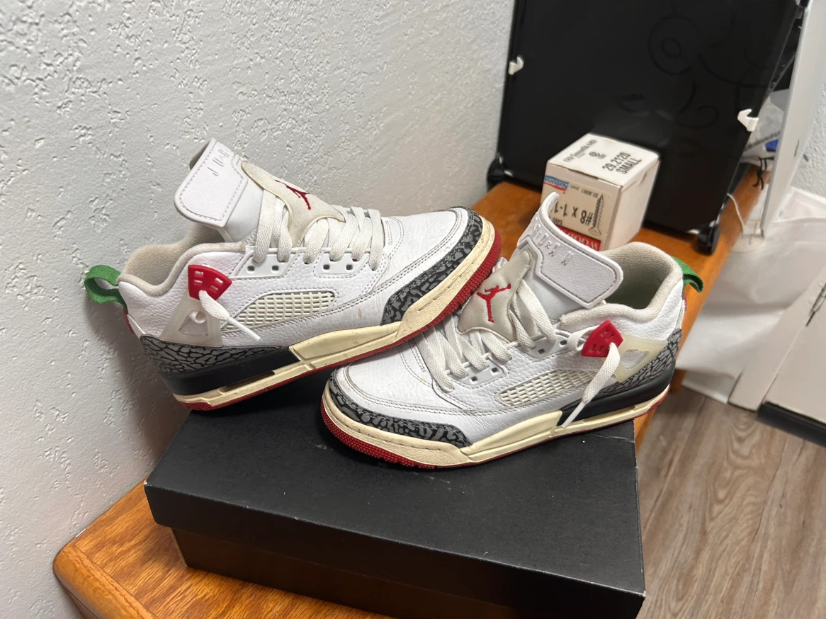 Jordan Spizike Low (GS) White/Varsity Red