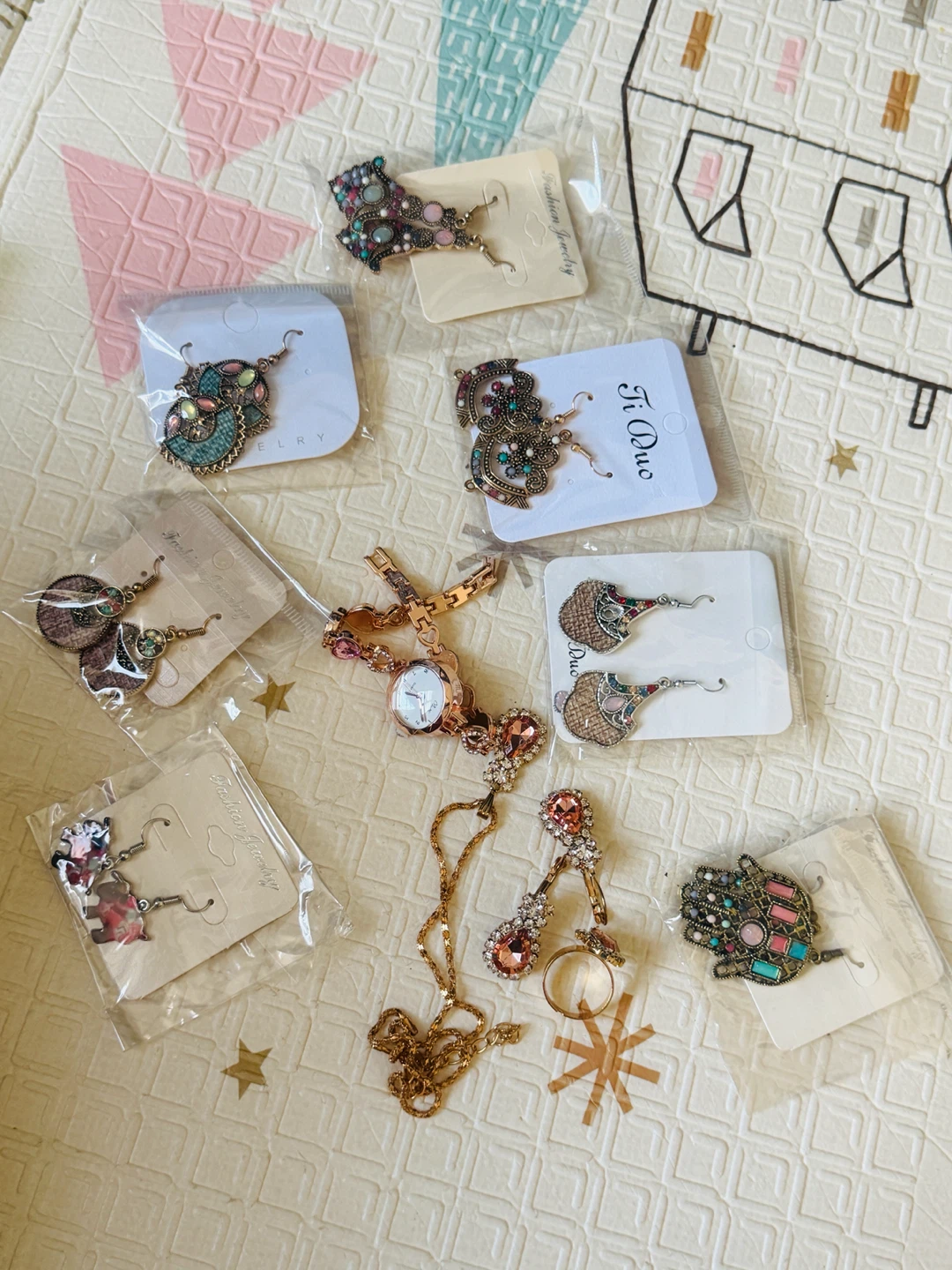 Assorted Women's Fashion Jewelry Set - photo 2