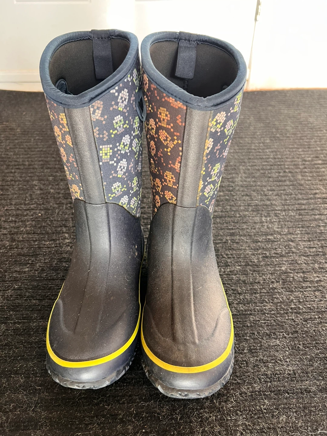 Elements Waterproof Boots Size 4 youth