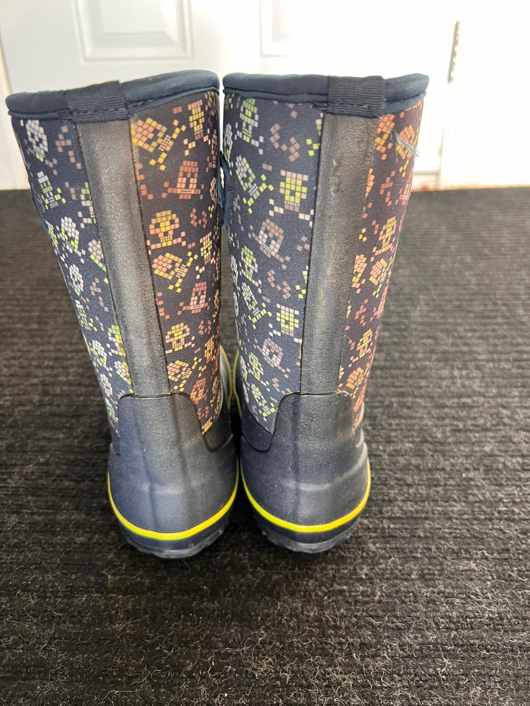 Elements Waterproof Boots Size 4 youth - photo 3