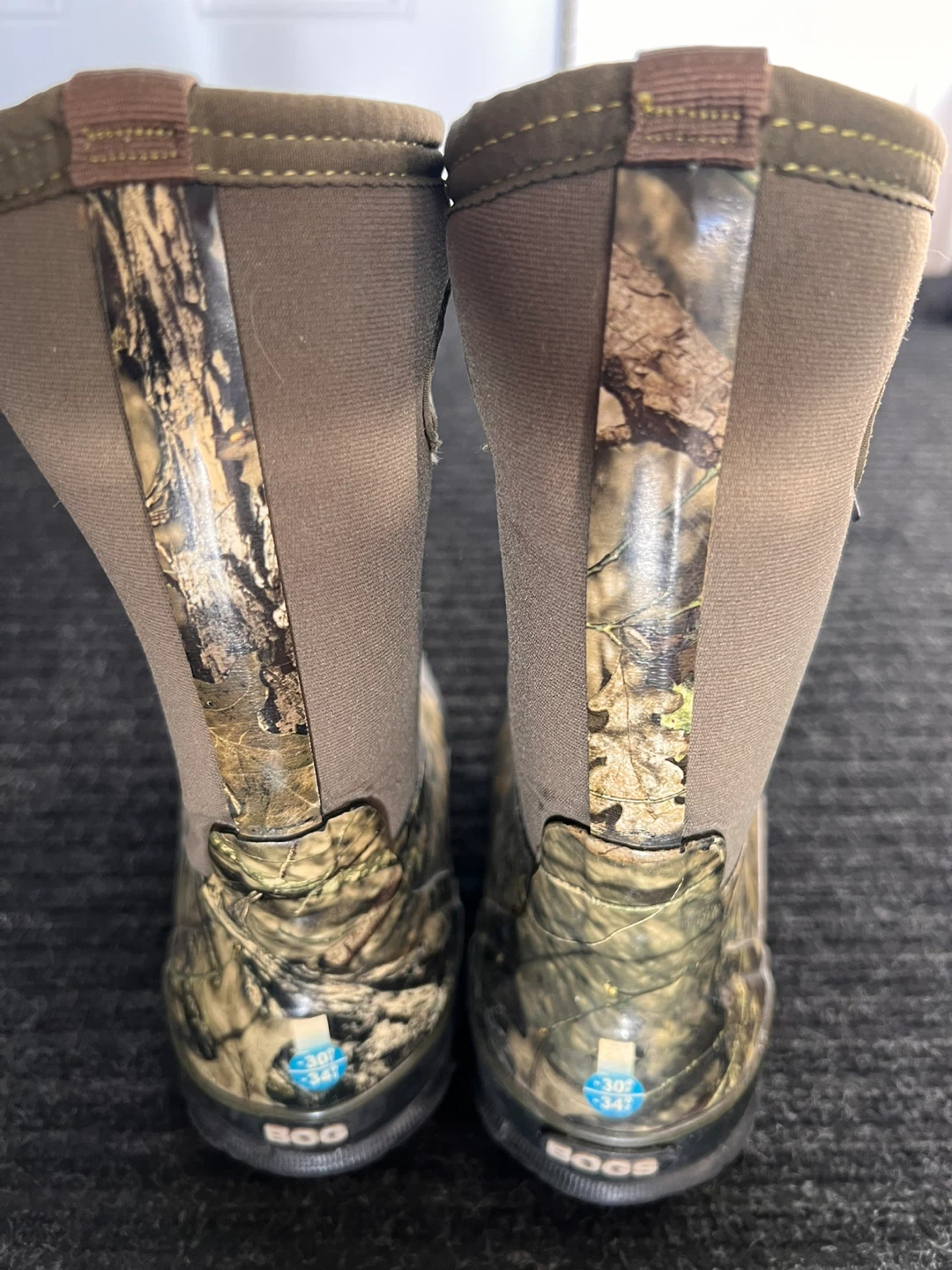 Bogs Youth Classic Mid Camo Waterproof Boots Size 4 - photo 3