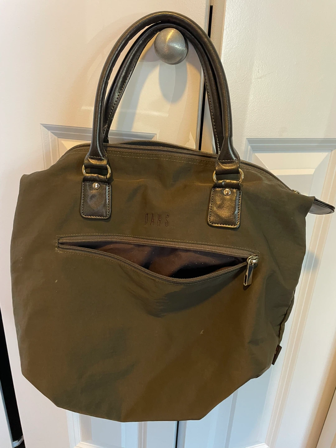 Daks Olive Green Bag