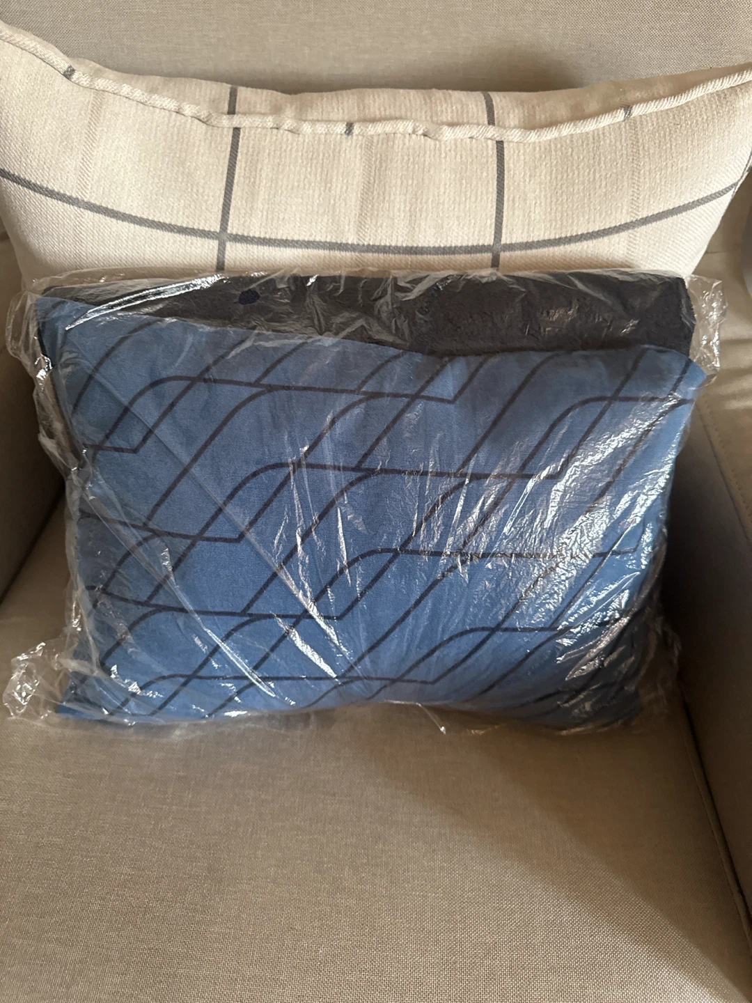 Air France Airplane Blanket and Pillow Set - photo 2
