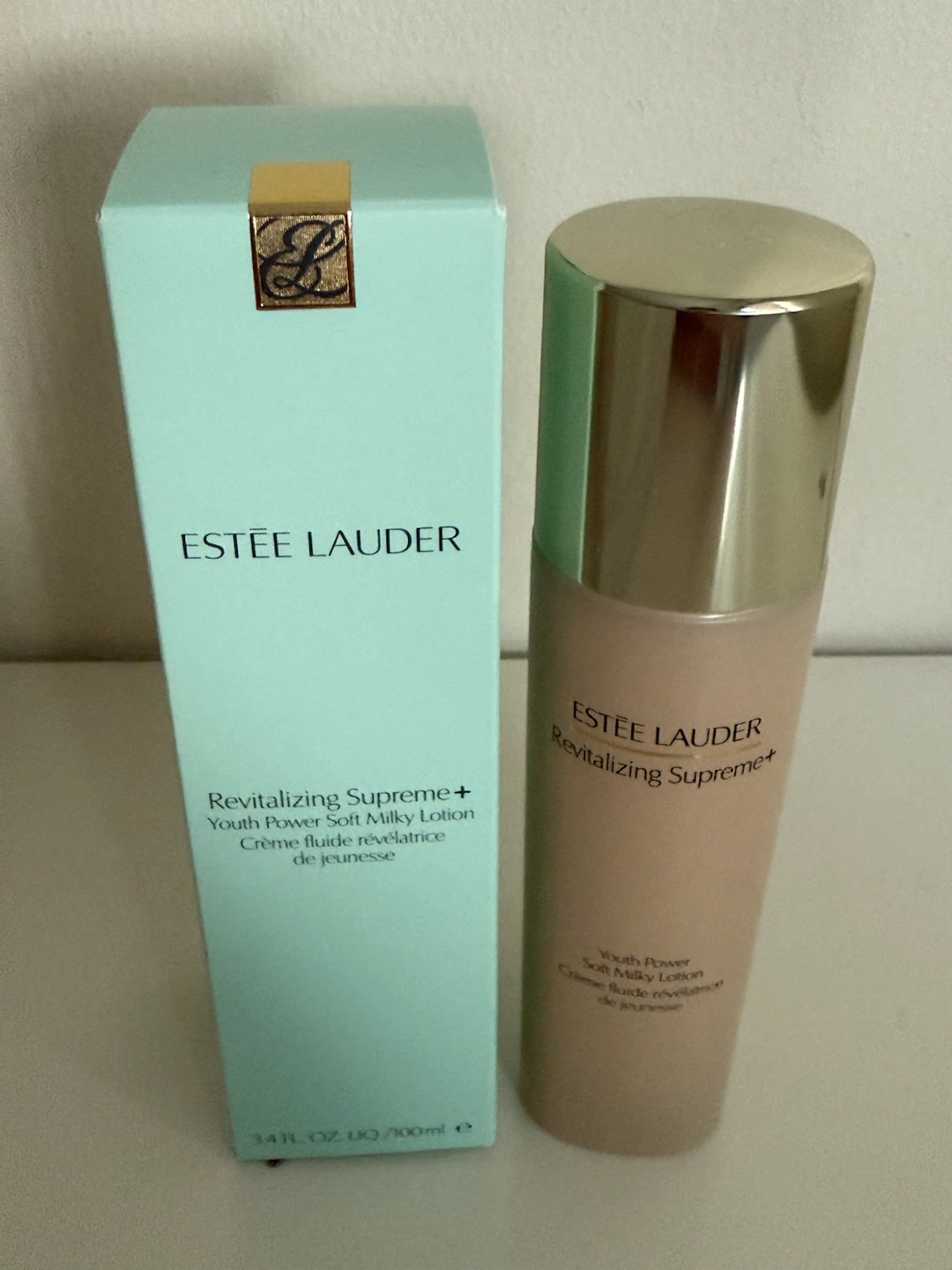 Estée Lauder Revitalizing  Milky Lotion 100ml