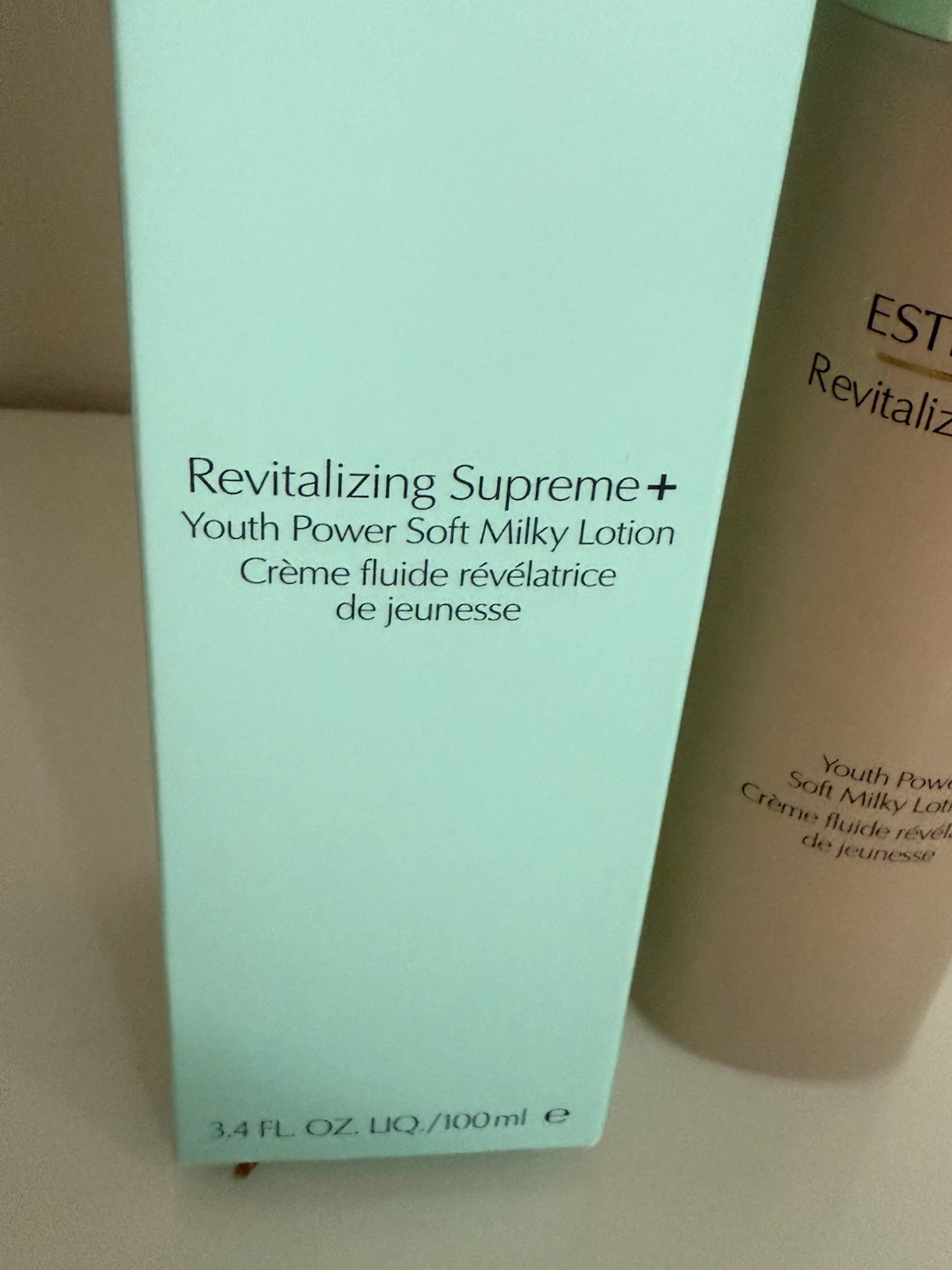 Estée Lauder Revitalizing  Milky Lotion 100ml - photo 3