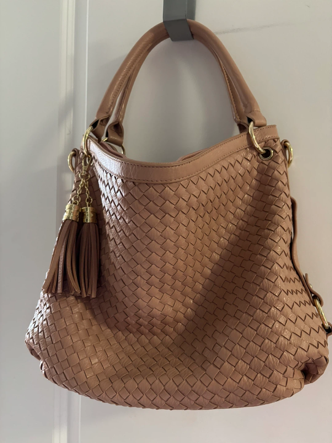 Beige Woven Leather Shoulder Bag with Tassels - photo 2