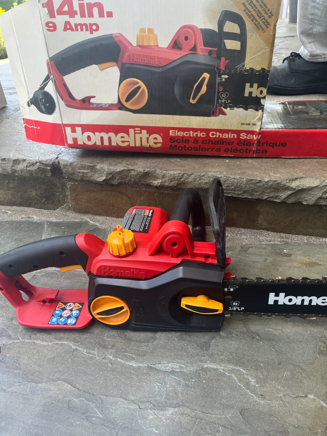Homelite 14in Electric Chain Saw 9 Amp - photo 3