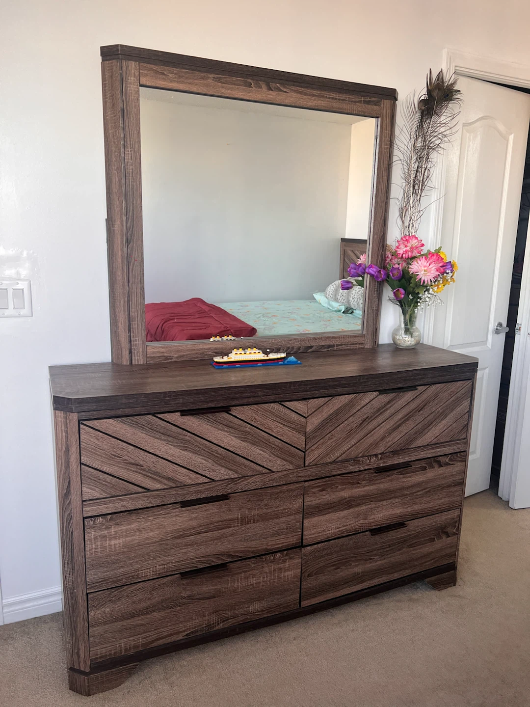 Bed frame and box, Night Stand and Dresser - photo 2