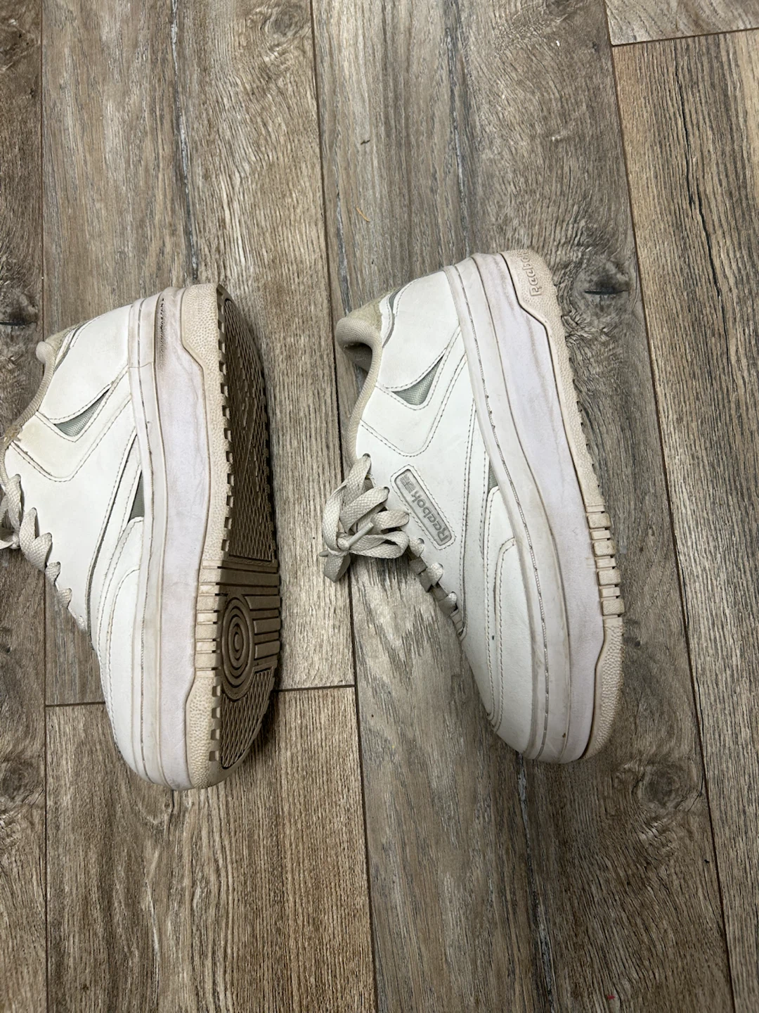 White Reebok Classic Sneakers - photo 3