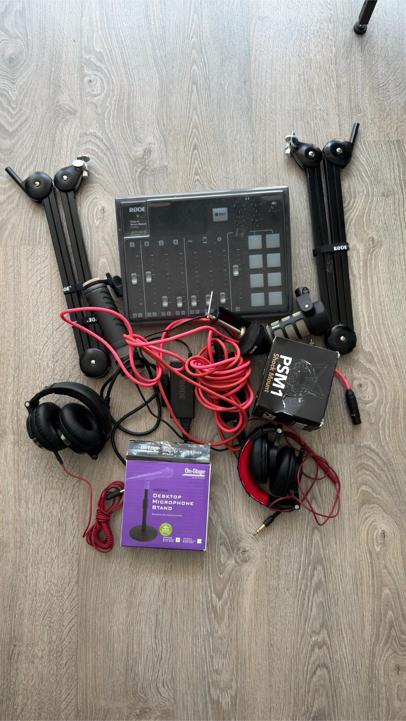 Podcast Equipment with accessories - photo 2