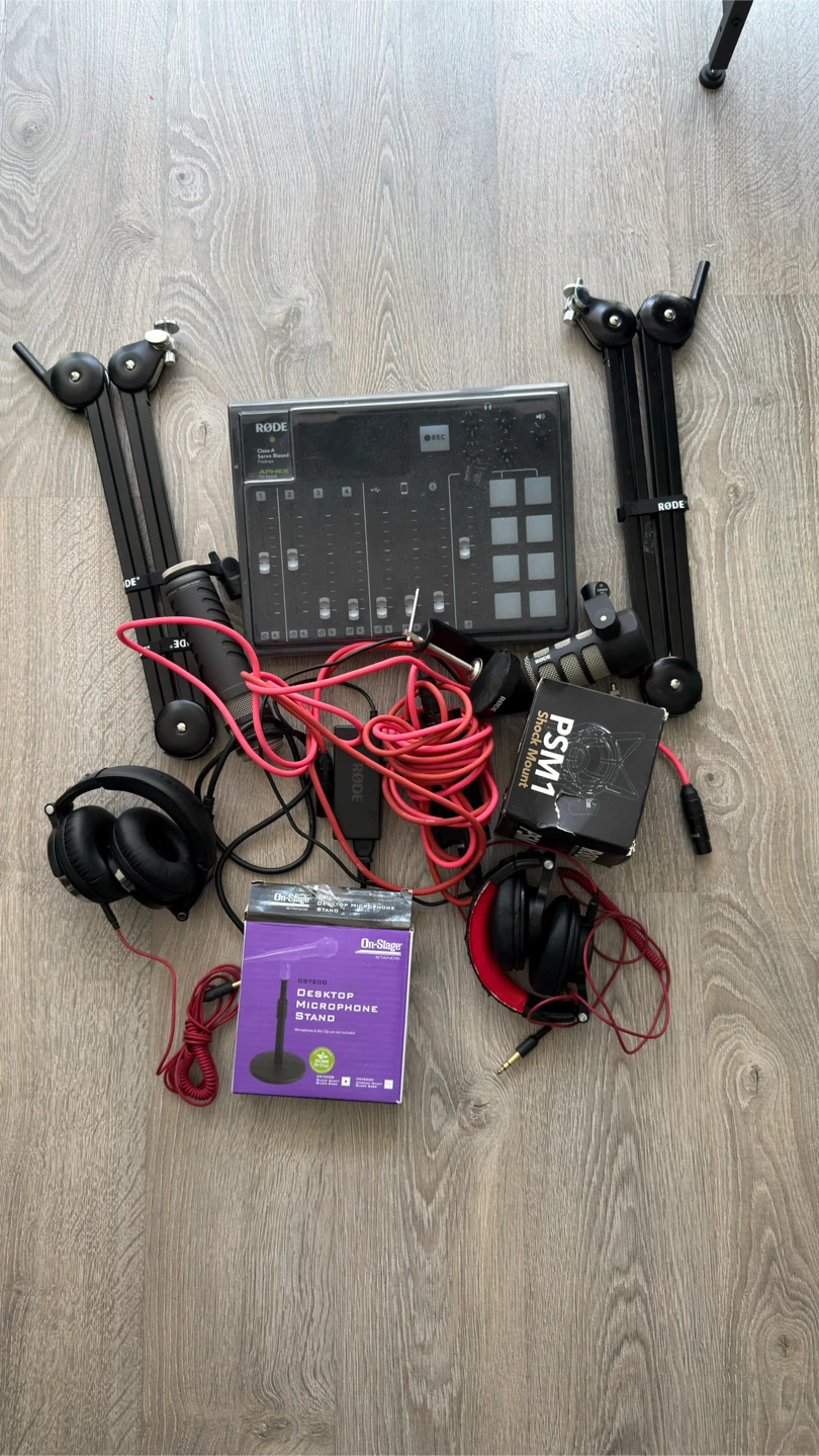 Podcast Equipment with accessories - photo 3