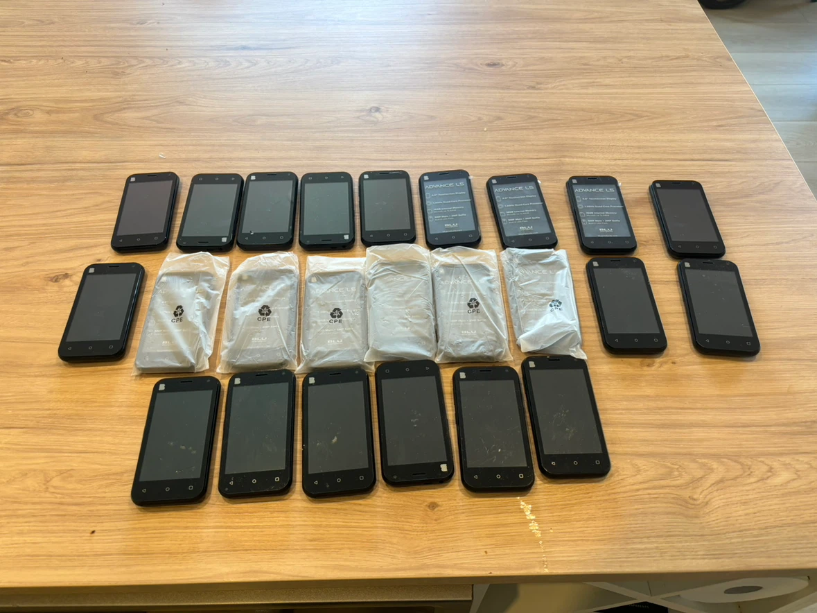 BLU ADVANCE L5 Smartphones (Lot of 25)