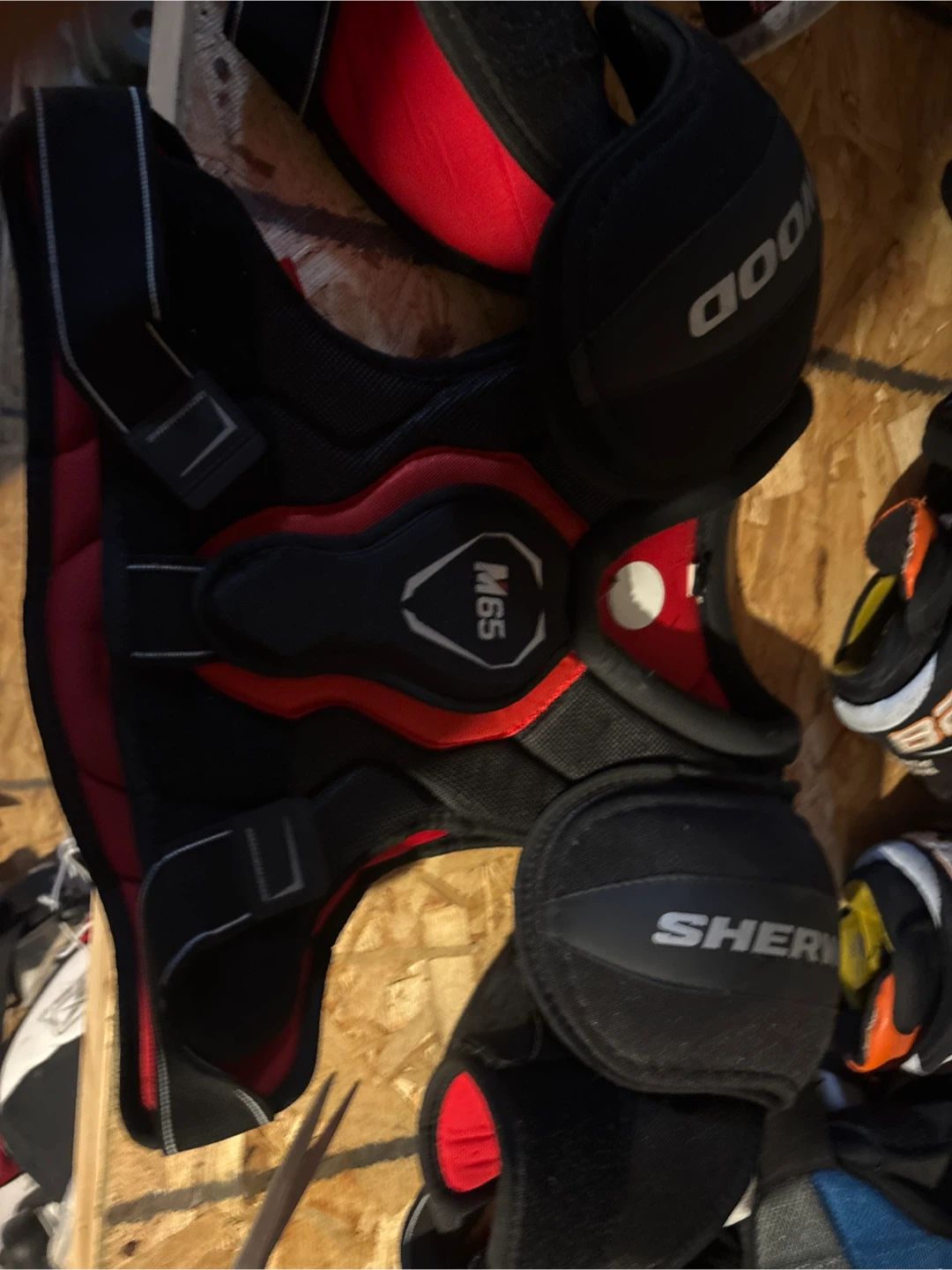 Sherwood M65 Hockey Shoulder Pads