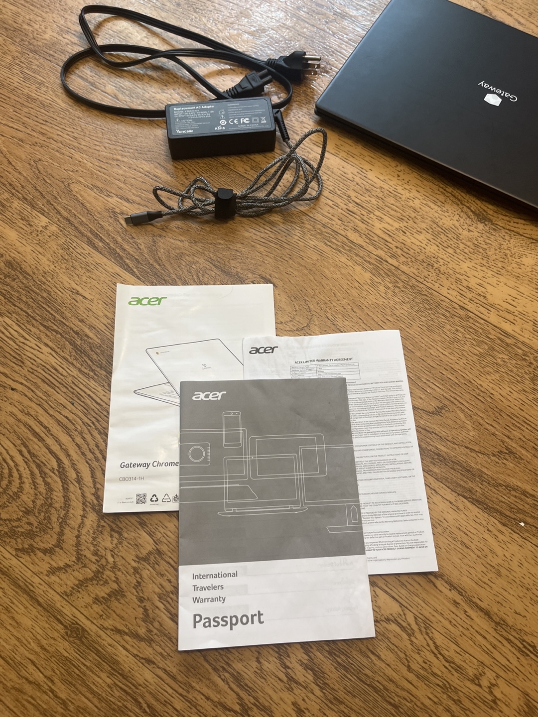 Gateway Chromebook Laptop with Charger - photo 3