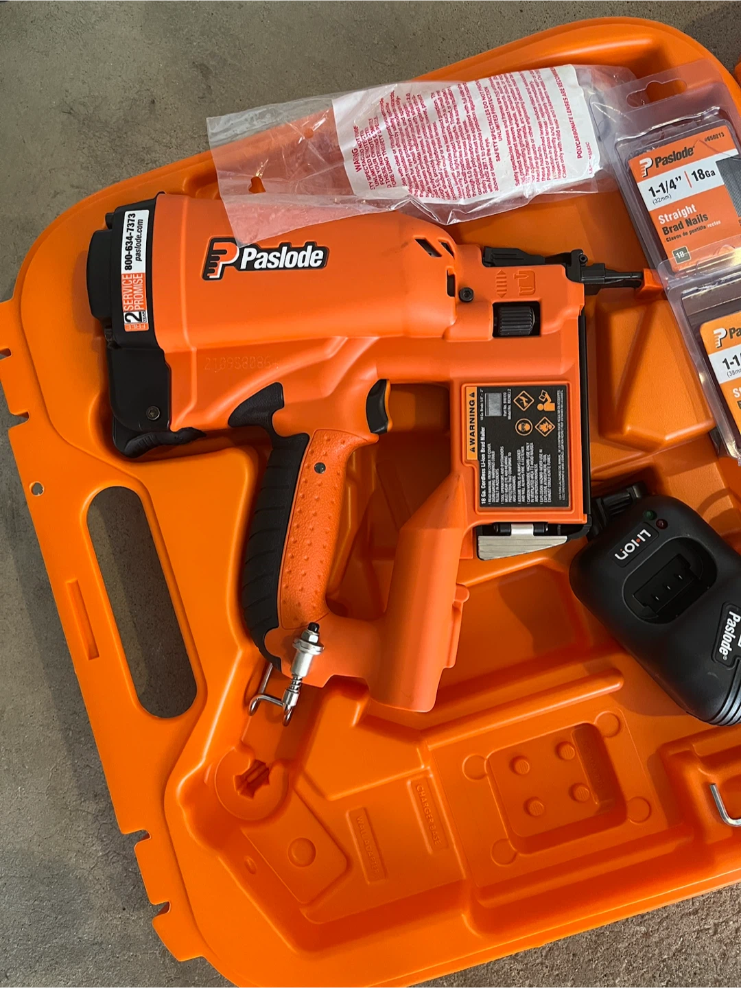 NEW Paslode Cordless 18Ga Brad Nailer + Charger, Fuel & Nails - photo 3