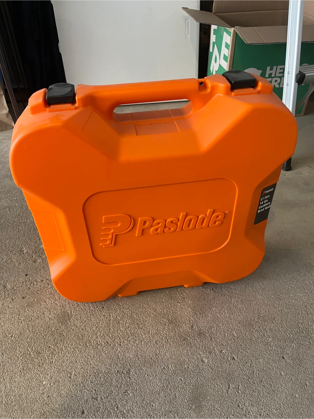 NEW Paslode Cordless 18Ga Brad Nailer + Charger, Fuel & Nails - photo 5
