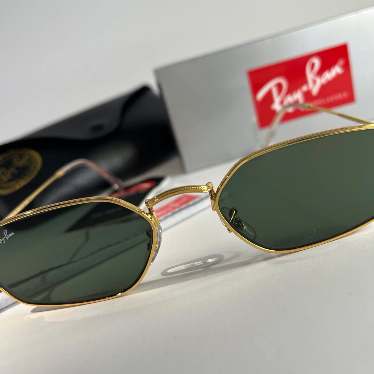 Ray-Ban Hexagonal Sunglasses - Gold Frame - photo 2