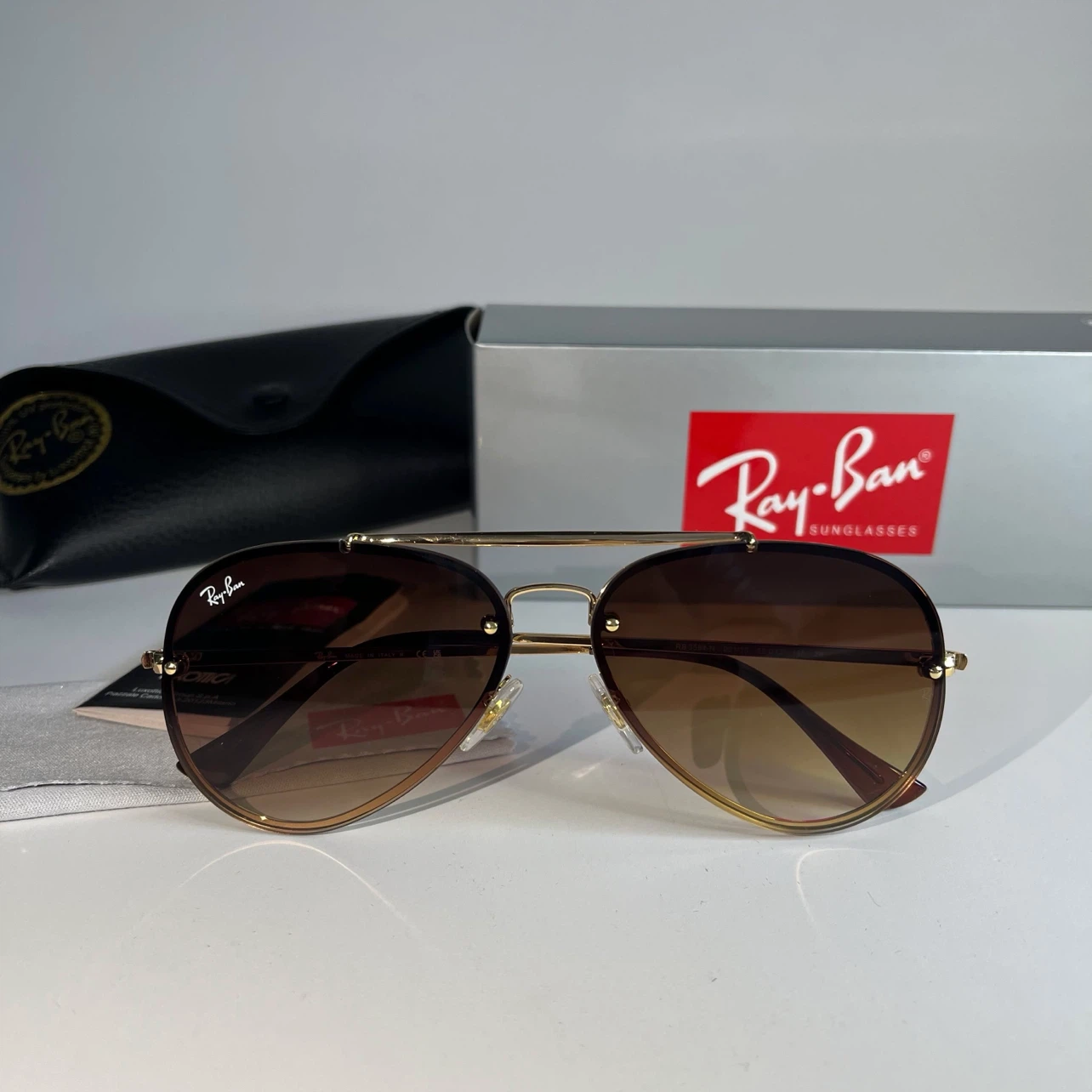 Ray-Ban Sunglasses Brown Gradient Lens Gold Frame - photo 3