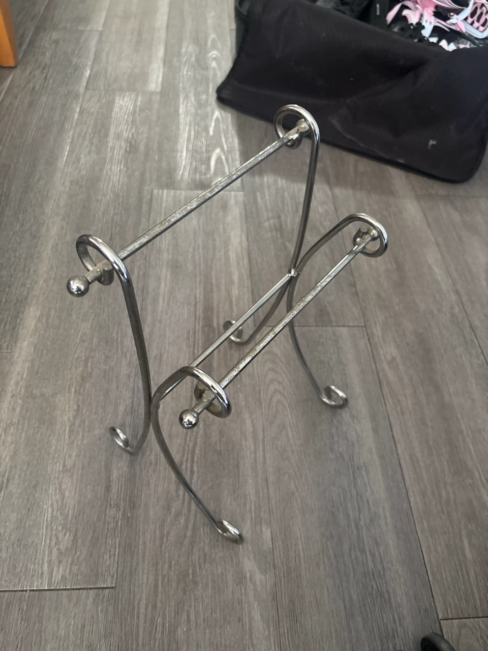 Metal Plate Stand Holder