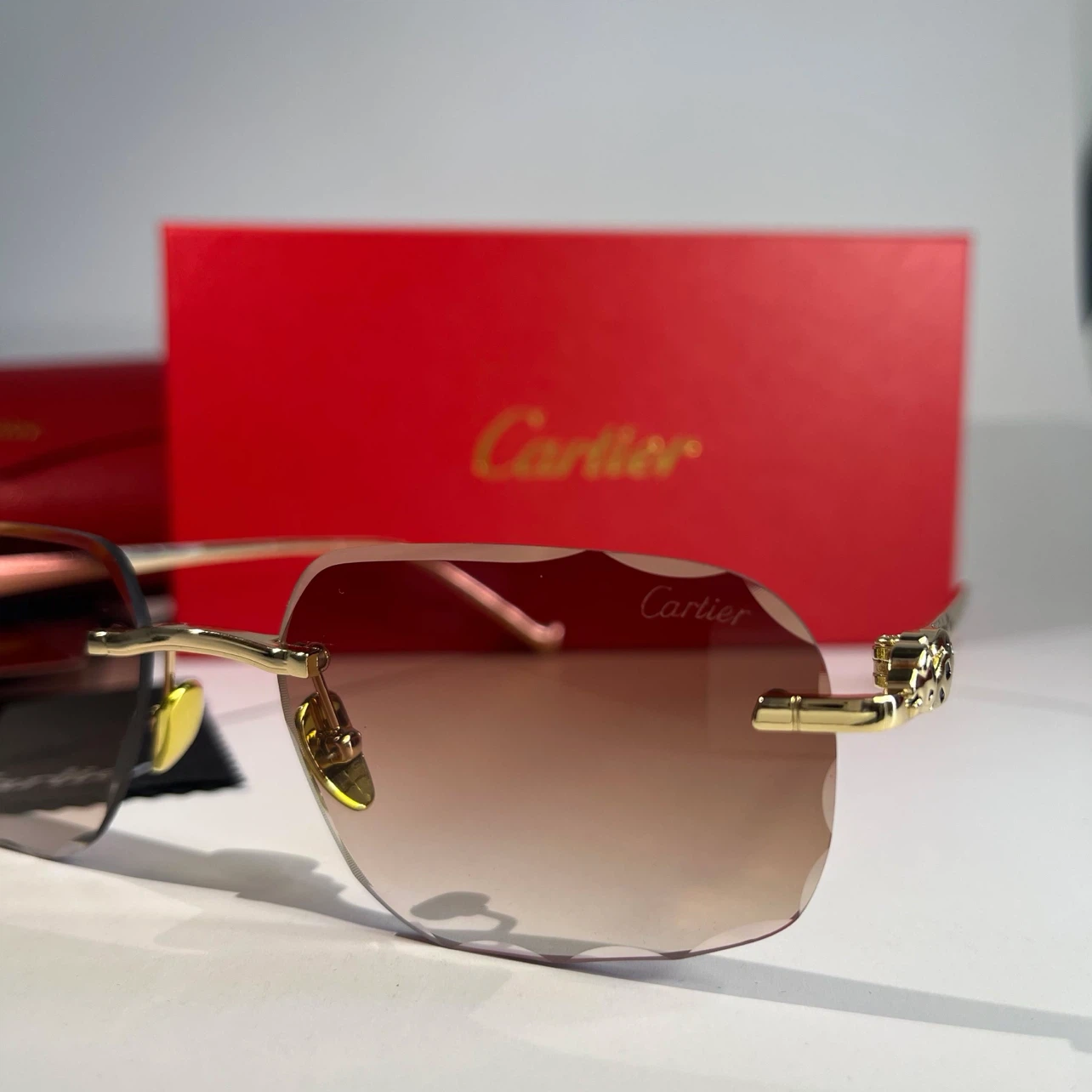 Cartier Rimless Sunglasses Gold Leopard Detail - photo 3