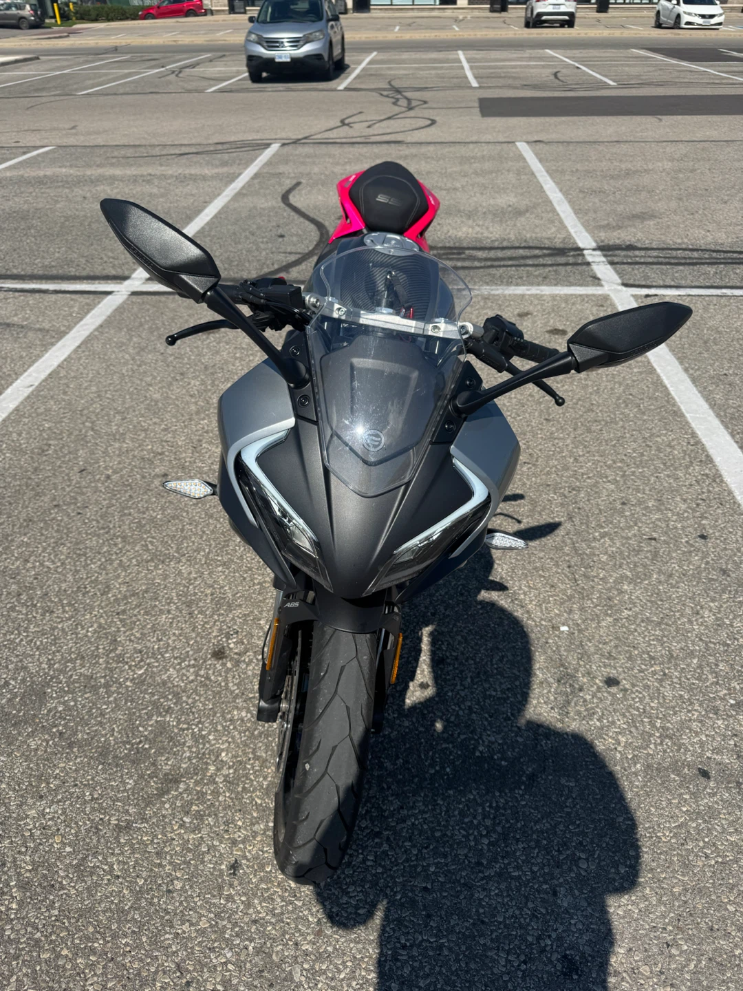 2024 CFMOTO 300SS - photo 5