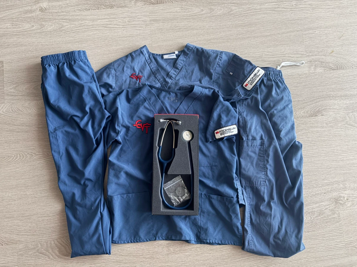 Littmann Classic III Stethoscope & Scrubs Set