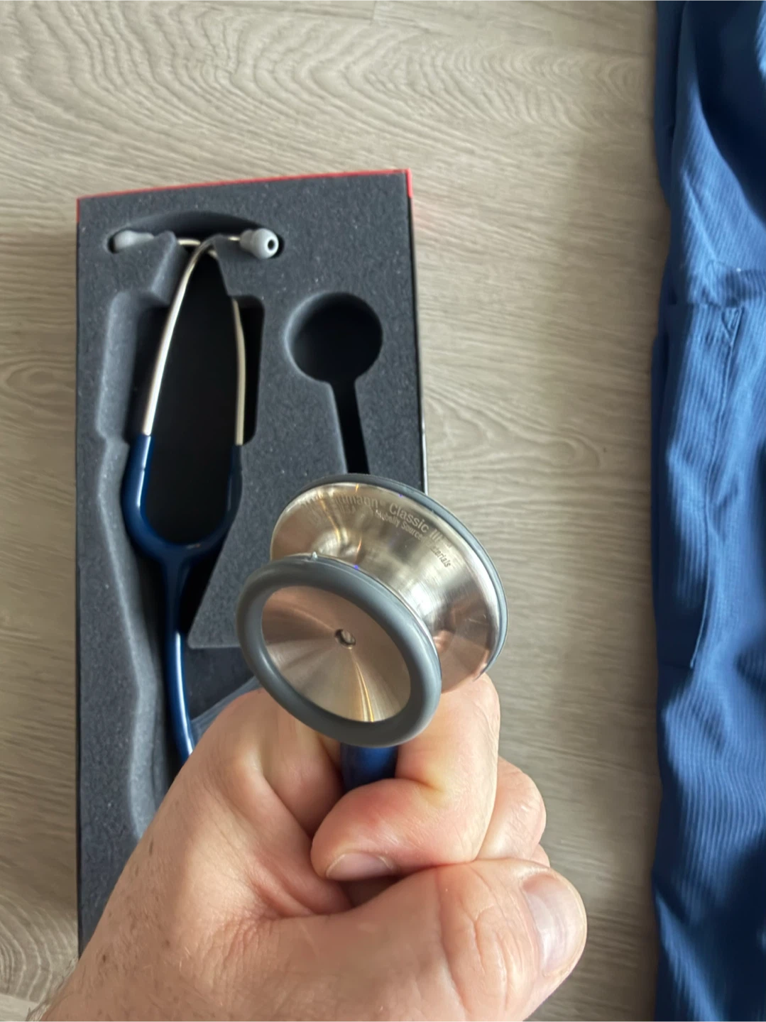 Littmann Classic III Stethoscope & Scrubs Set - photo 2