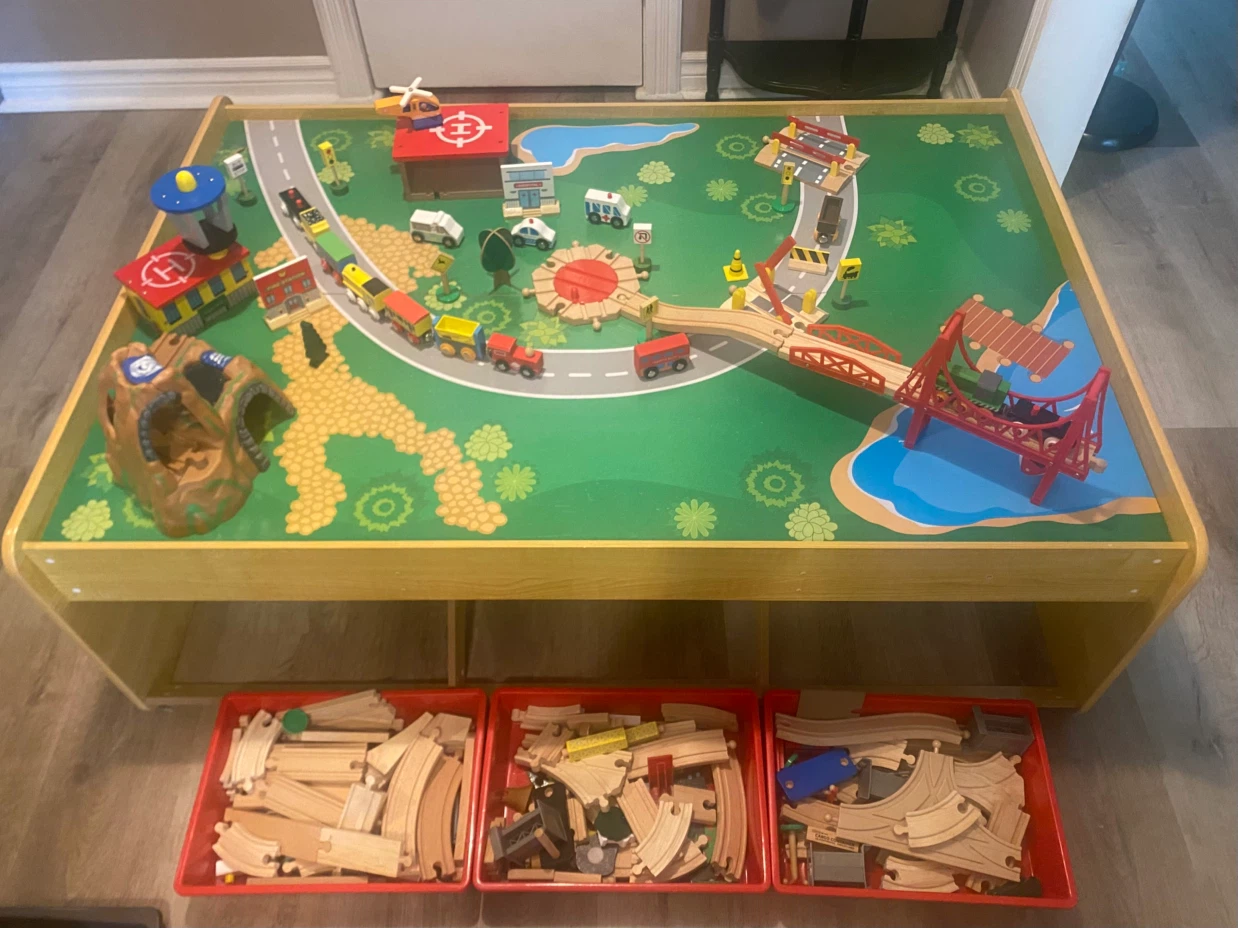 Kidkraft activity table & train set