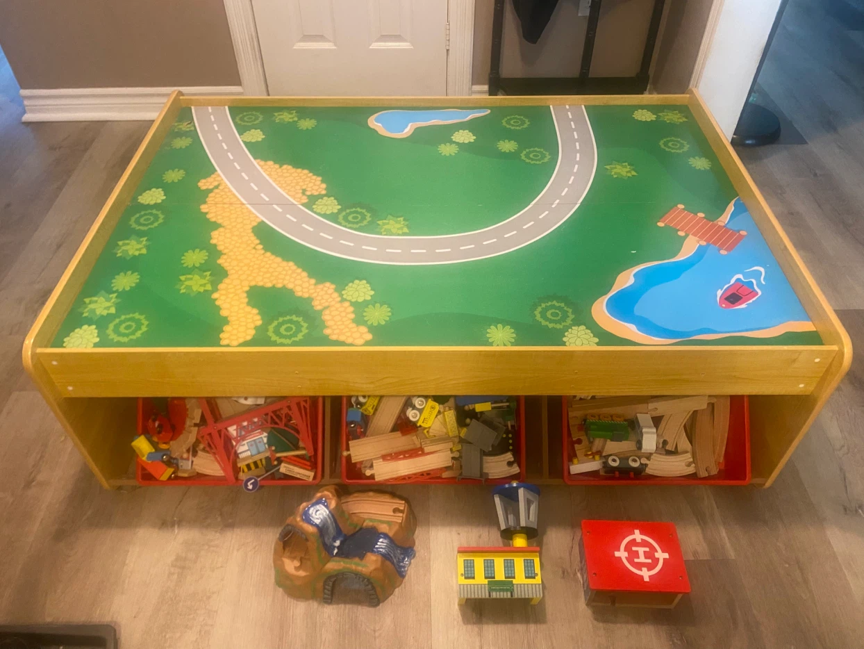 Kidkraft activity table & train set - photo 2