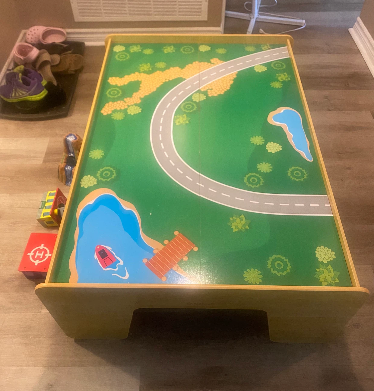 Kidkraft activity table & train set - photo 4