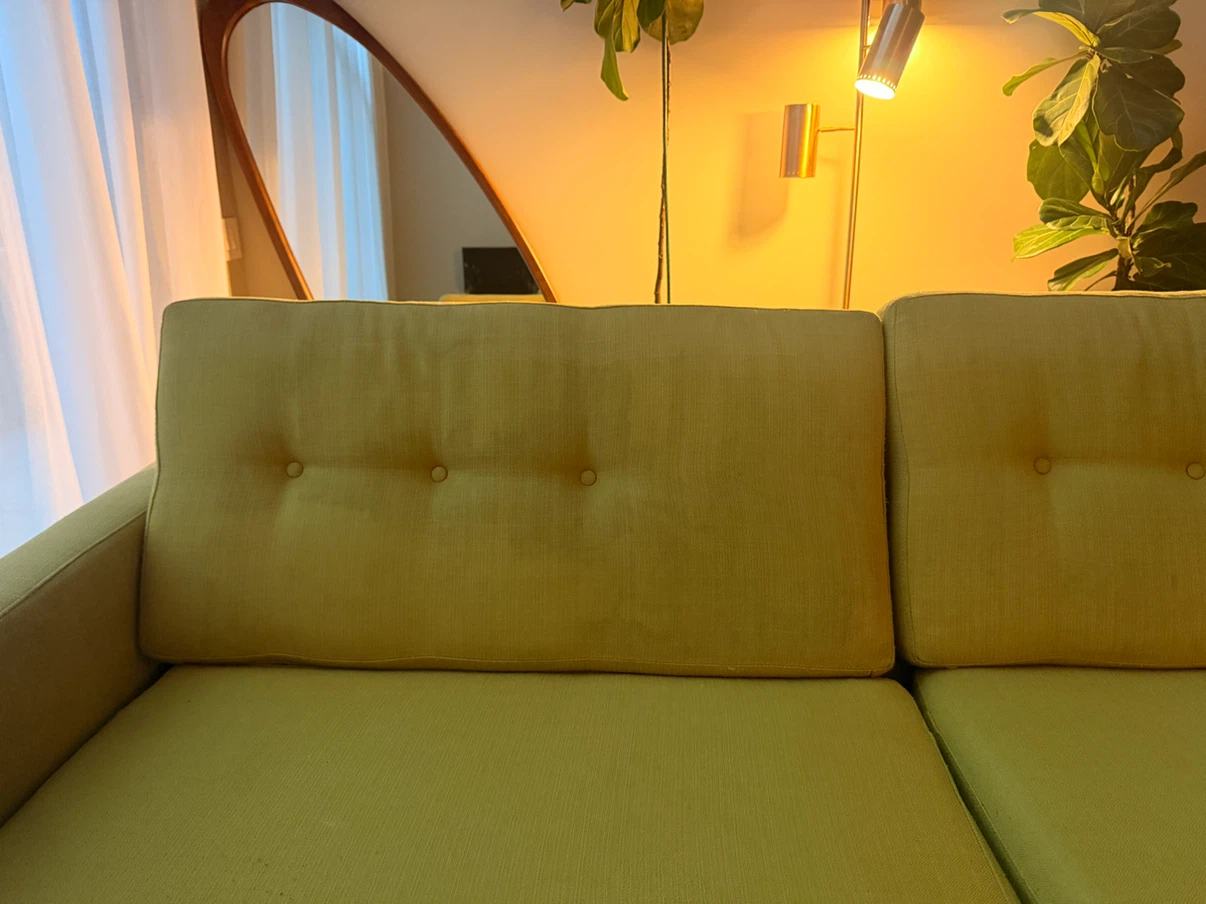 Mid-century modern chartreuse sofa - photo 4