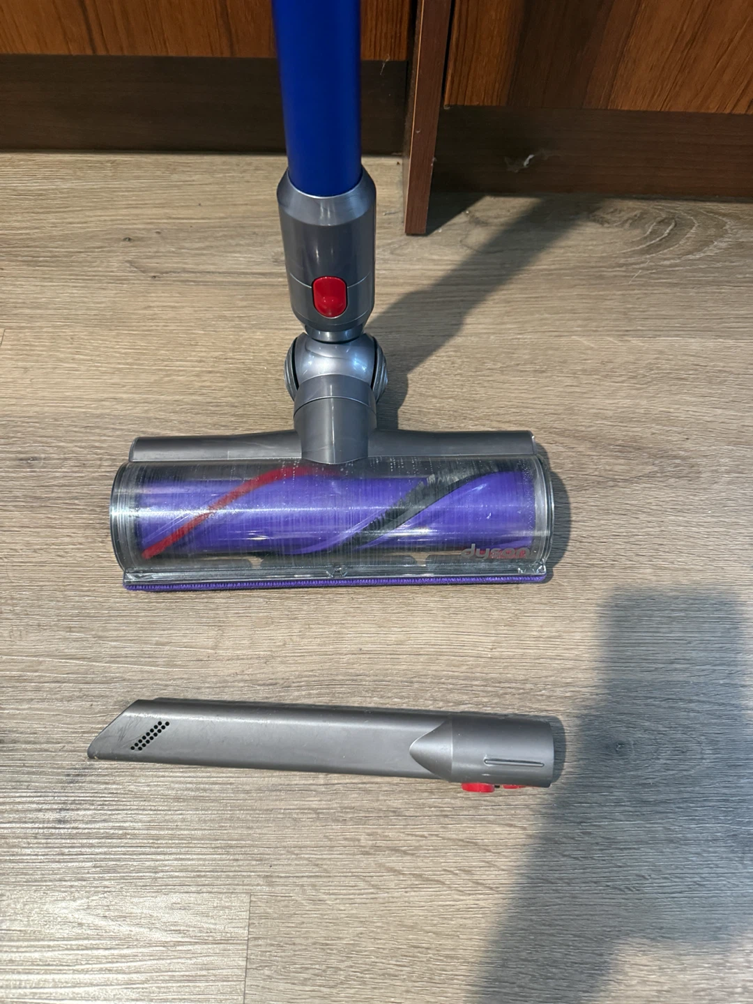 Dyson V8 Cordless Vacuum Cleaner - photo 4