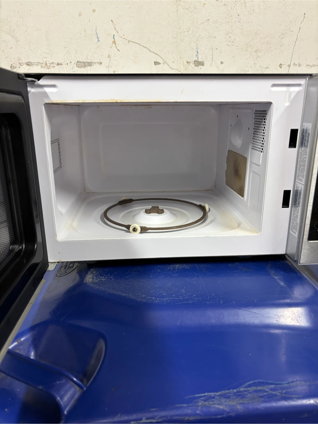Hamilton Beach Stainless Steel Microwave - photo 3