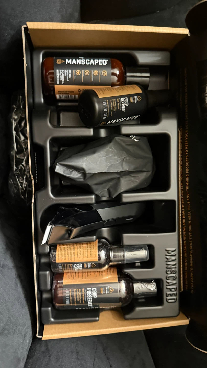 MANSCAPED The Ultra Premium Collection Grooming Kit
