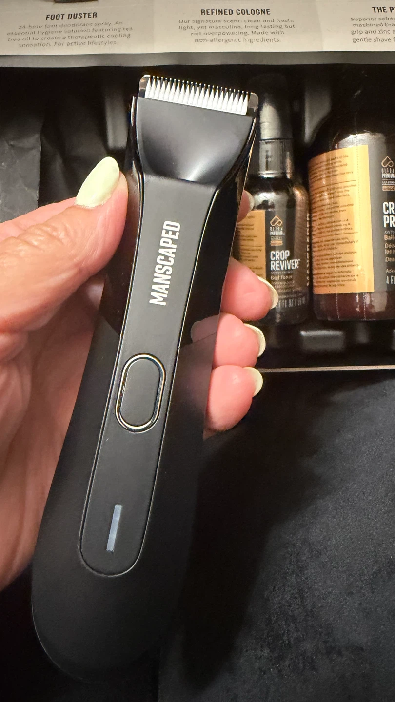 MANSCAPED The Ultra Premium Collection Grooming Kit - photo 5