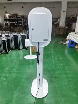 White DSLR Photo Booth + Printer Stand + Flight Case - photo 3