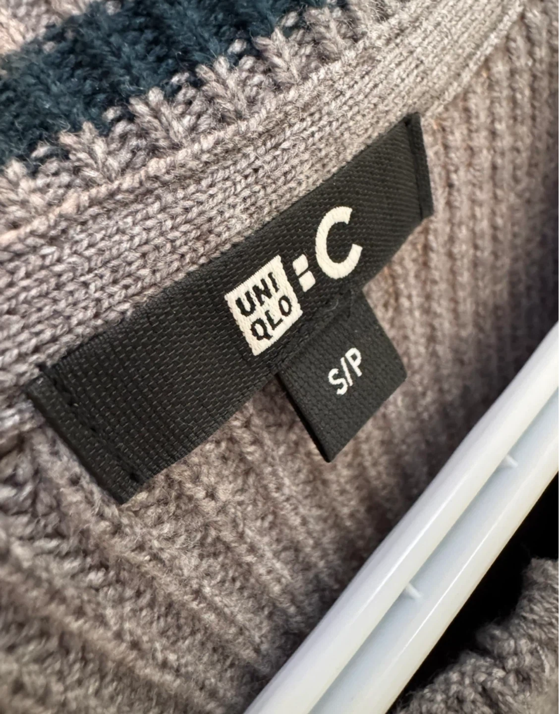 UNIQLO  Zip-Up Sweater - men’s - photo 3