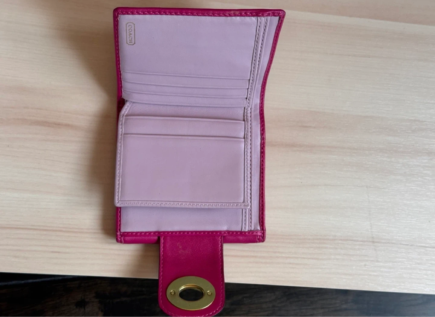 Coach Vintage Pink Leather Bifold Wallet - photo 4