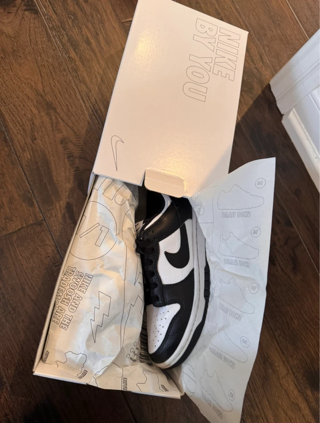 Nike id black and white dunk low, 6.5 - photo 2