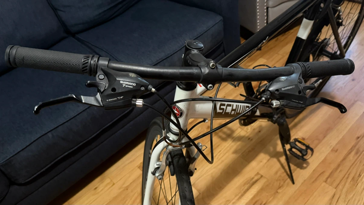 Schwinn Varsity Bike – Good Condition - photo 3