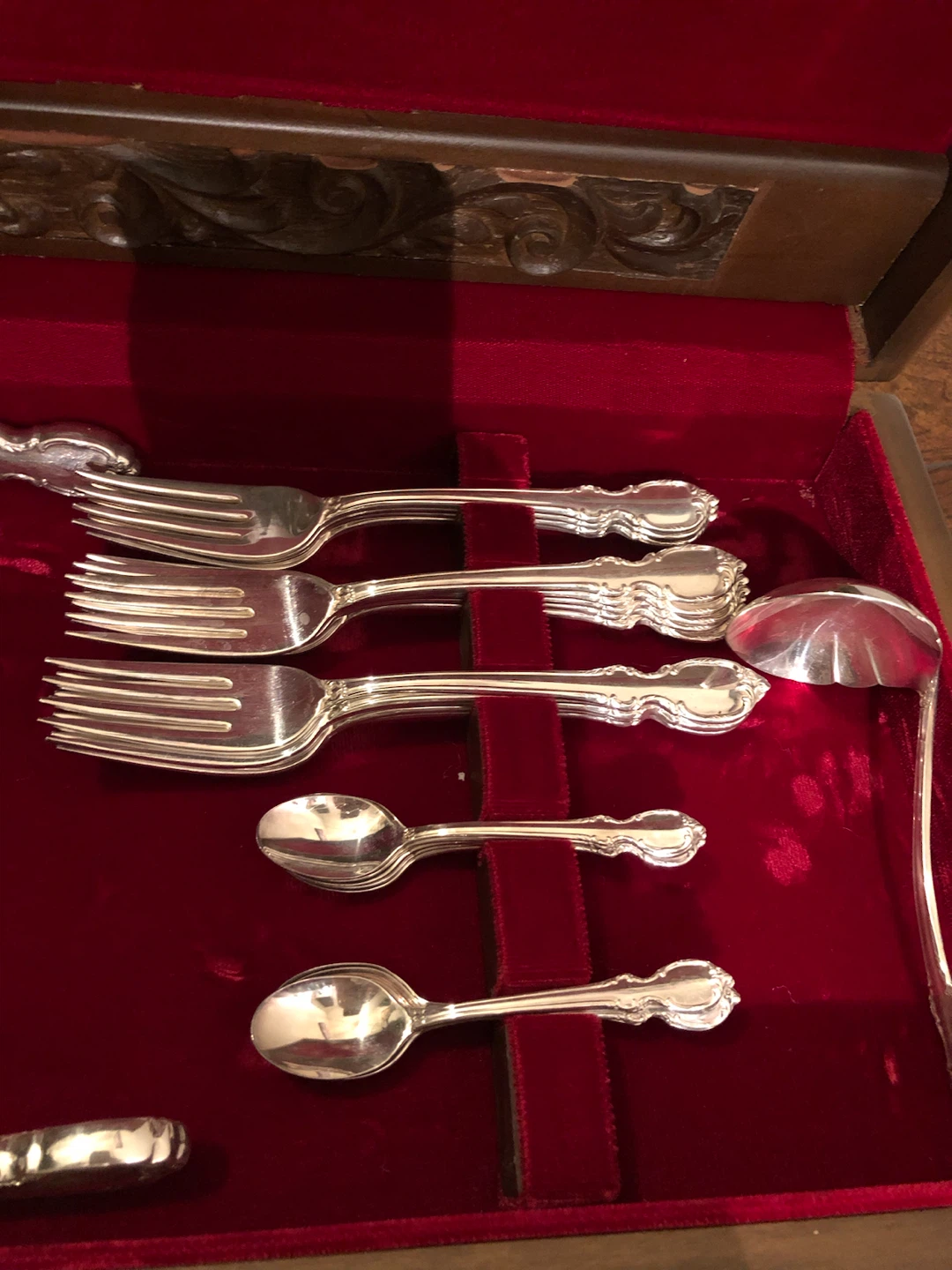 1847 Rogers bros Silverware 91 piece set - photo 3