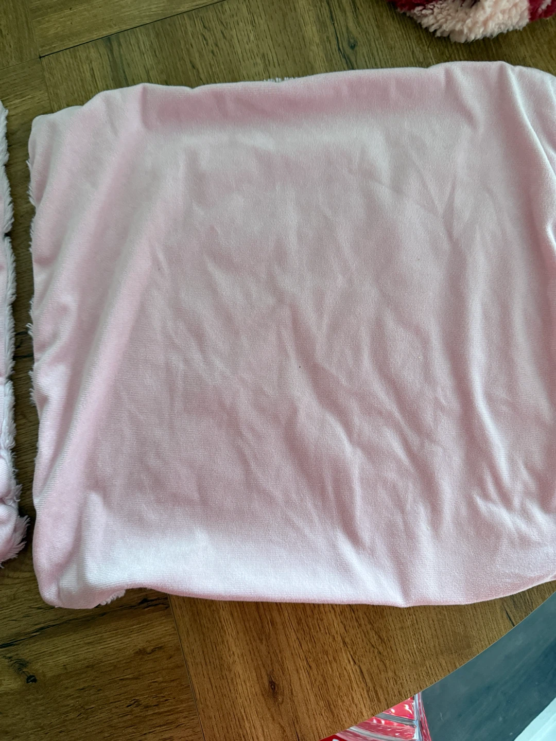 Set of 2 Pink Heart Cushion Covers – 45 x 45 cm - photo 5