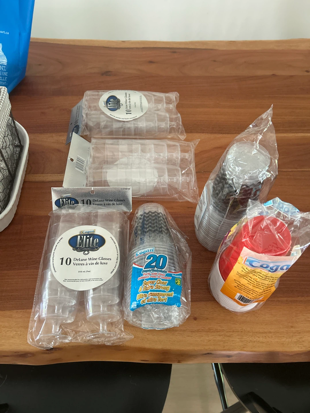Assorted kitchen wares, Dishes, Cups & Wine Glasses - photo 2
