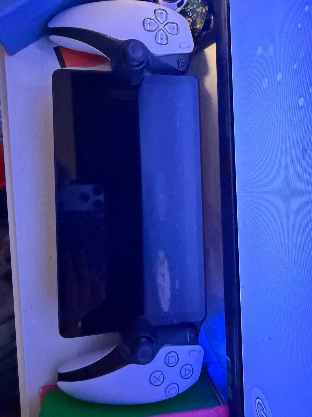 PlayStation 5 with controller and portal - photo 4