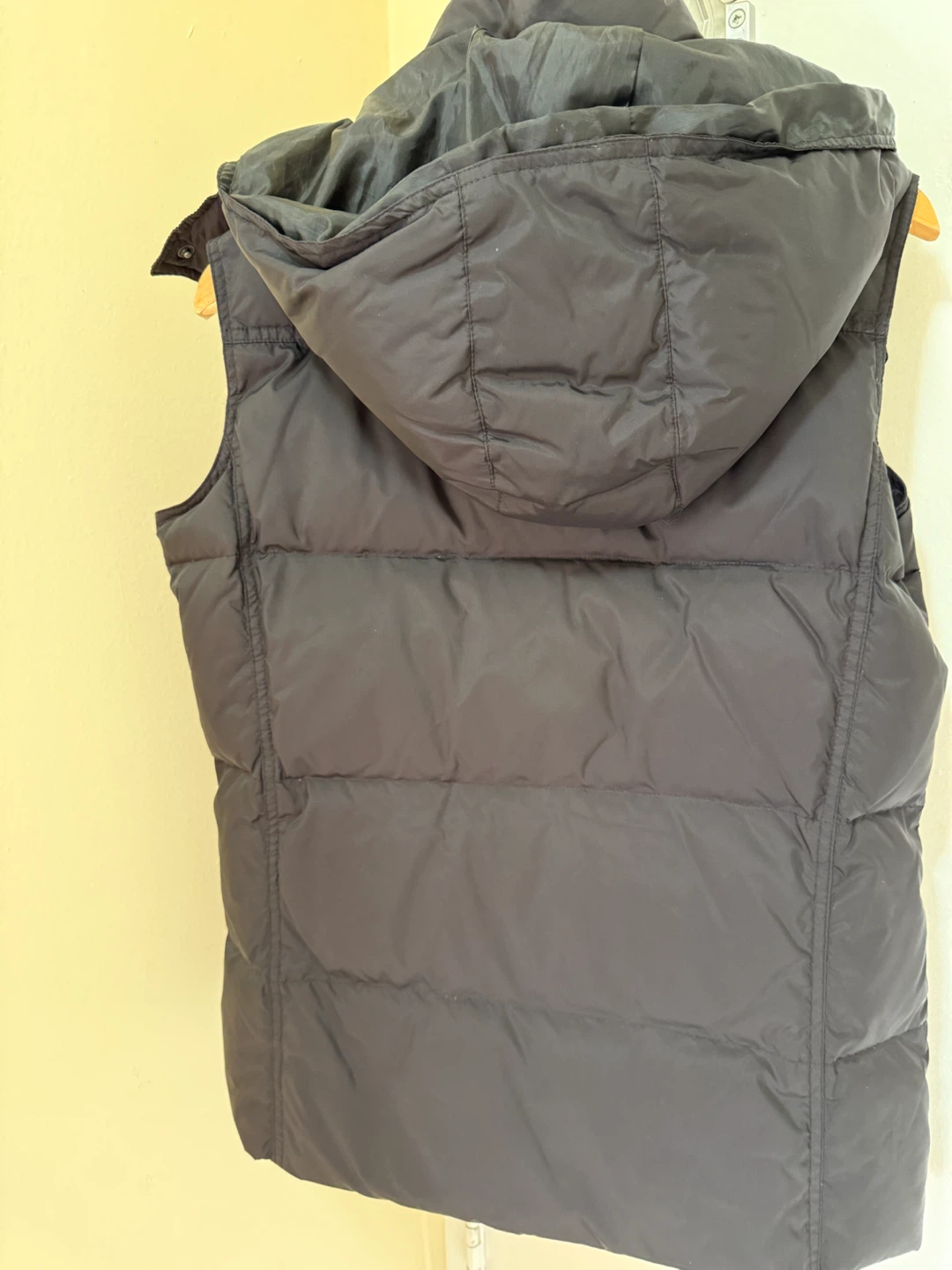 Black Puffer Vest - photo 2